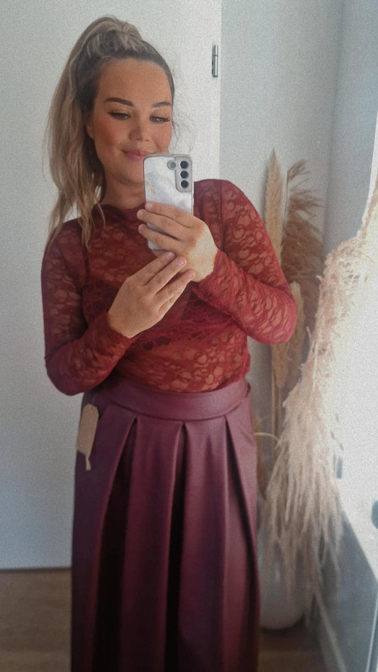 Mesh top burgandy