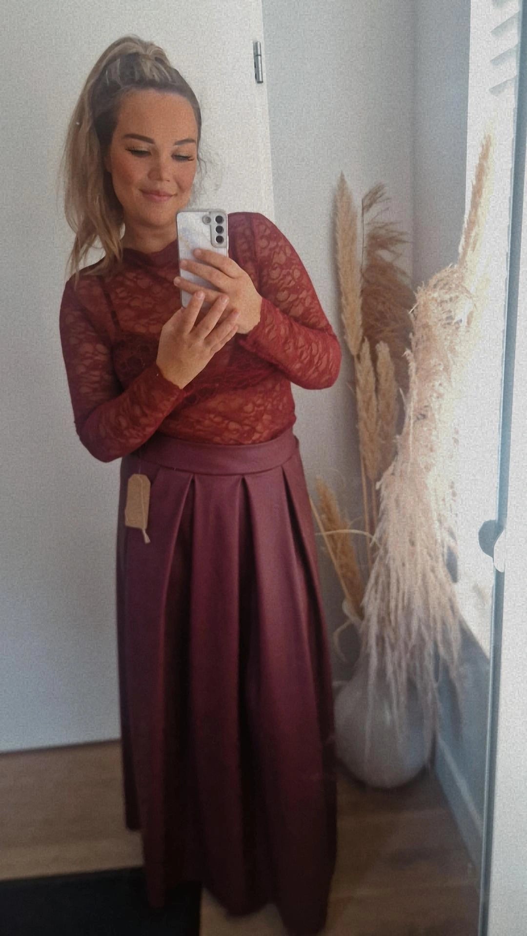 Mesh top burgandy