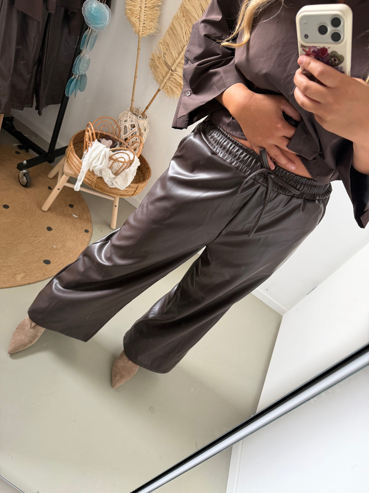 Leatherlook wijde pijpen bruin