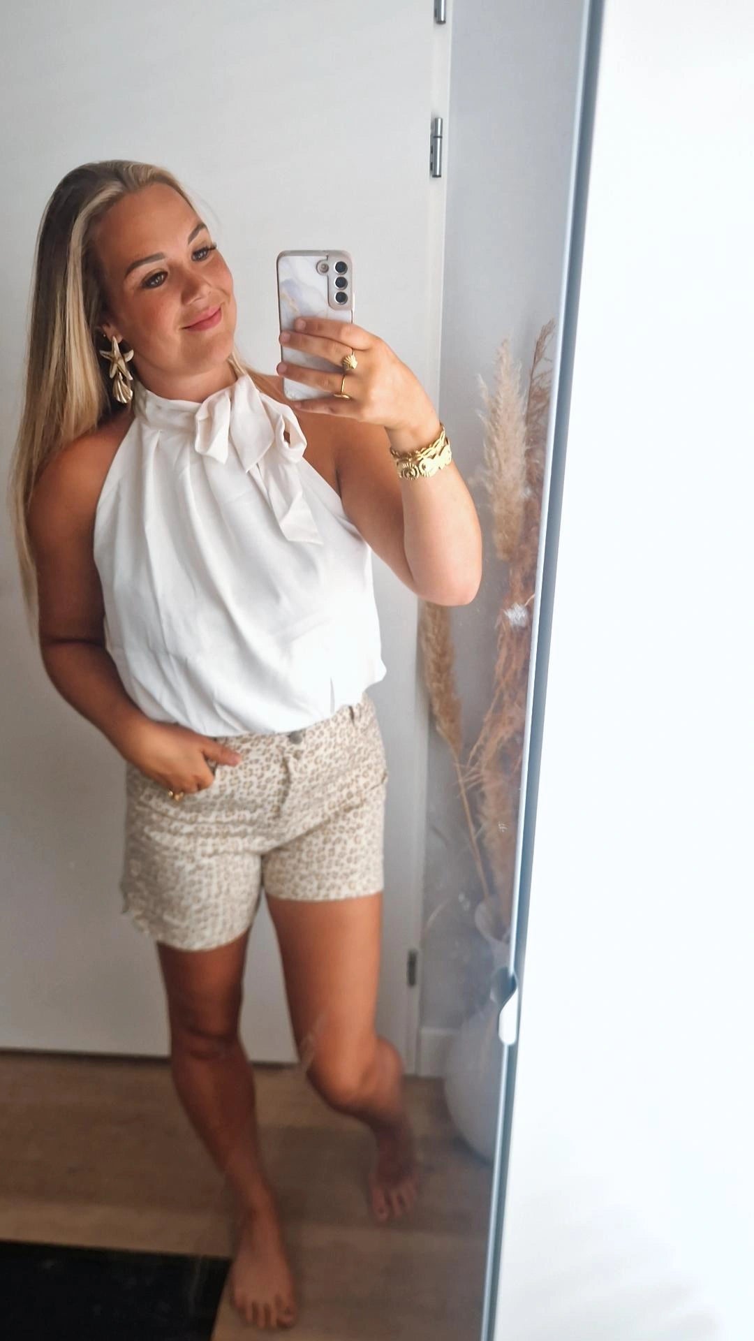 Short leopard