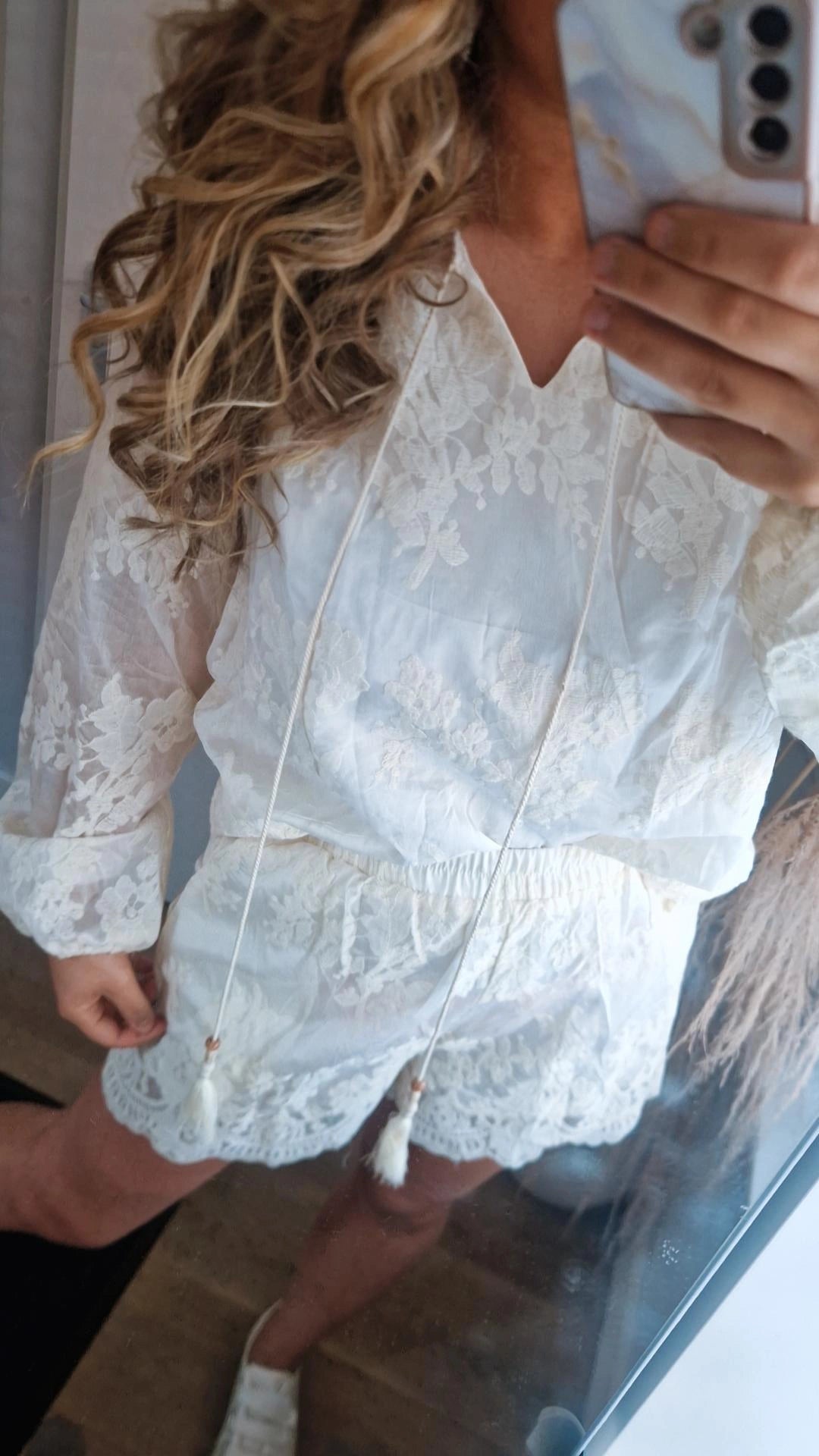 2 delige set kant (let op sale prijs defect touwtje top)