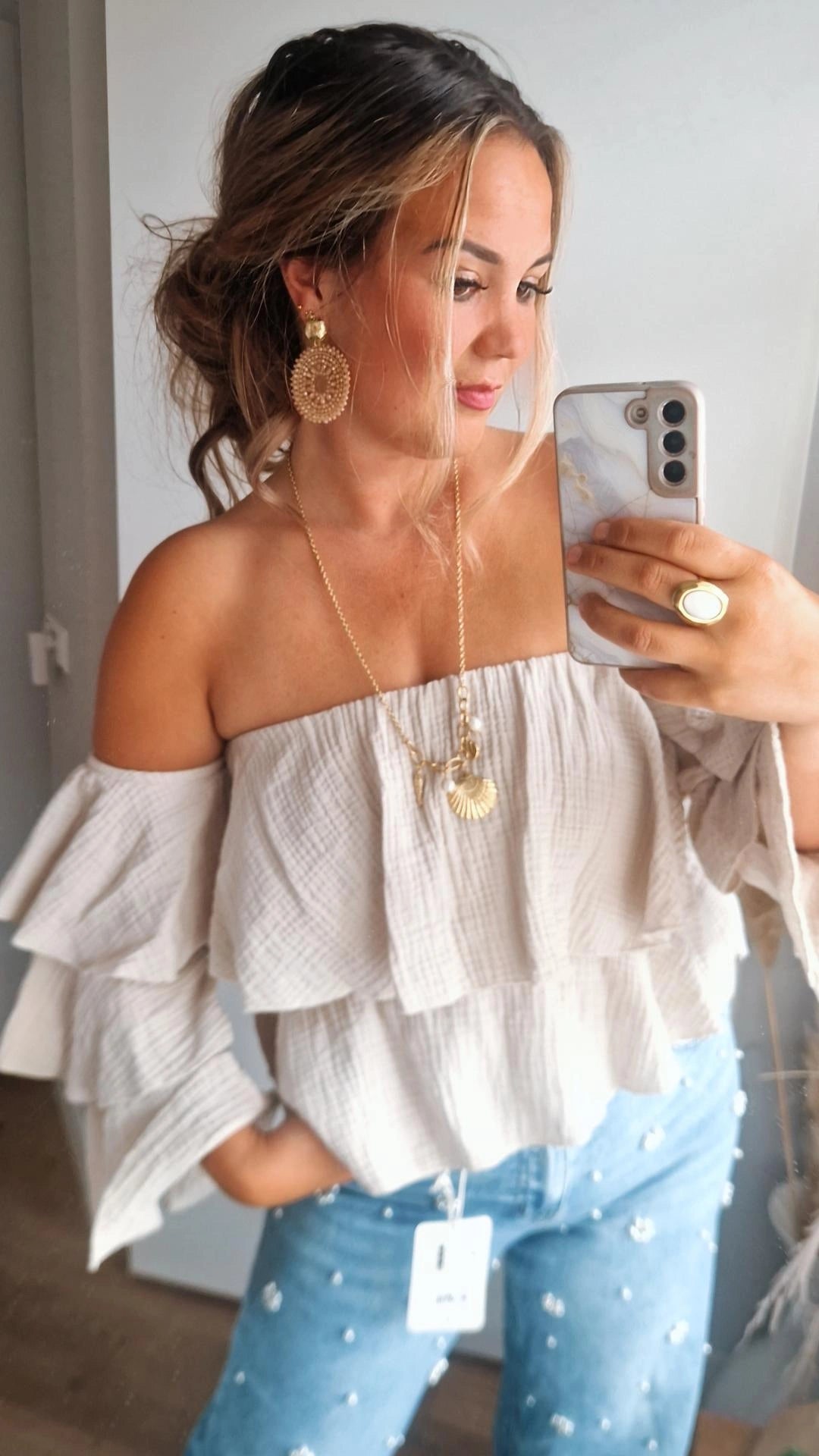 Top off shoulder beige