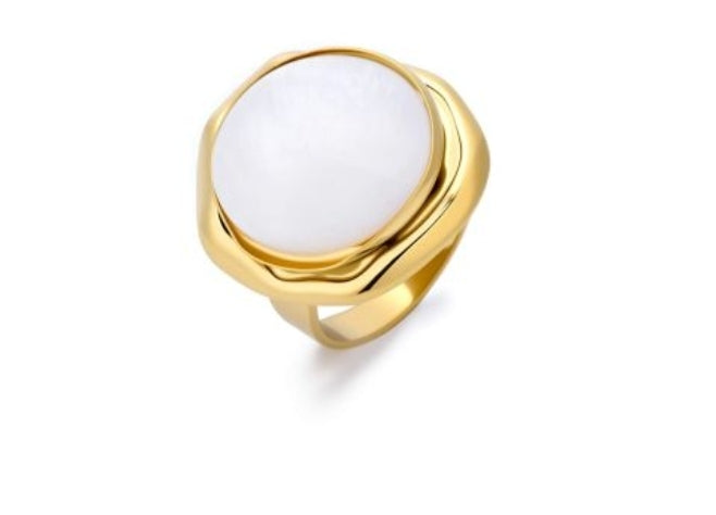 Ring rond white
